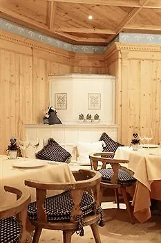 Alpen Hotel Madonna